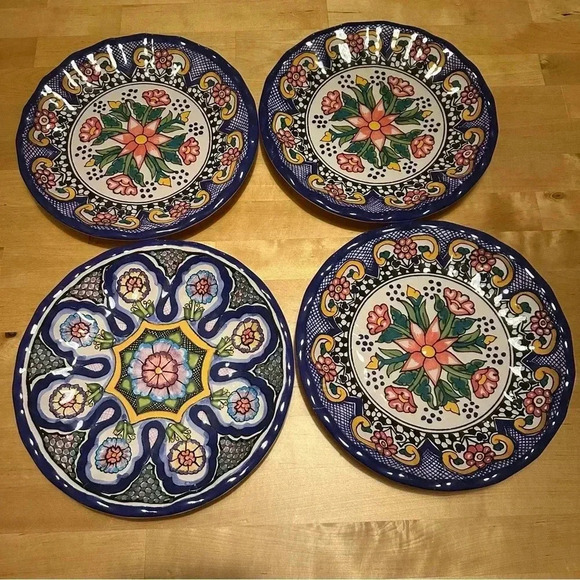 Pottery Barn 4 Del Sol Melamine dinner plates - Picture 2 of 8